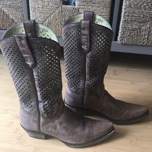 Women’s Cowgirl Boots Size 8.5, genuine leather